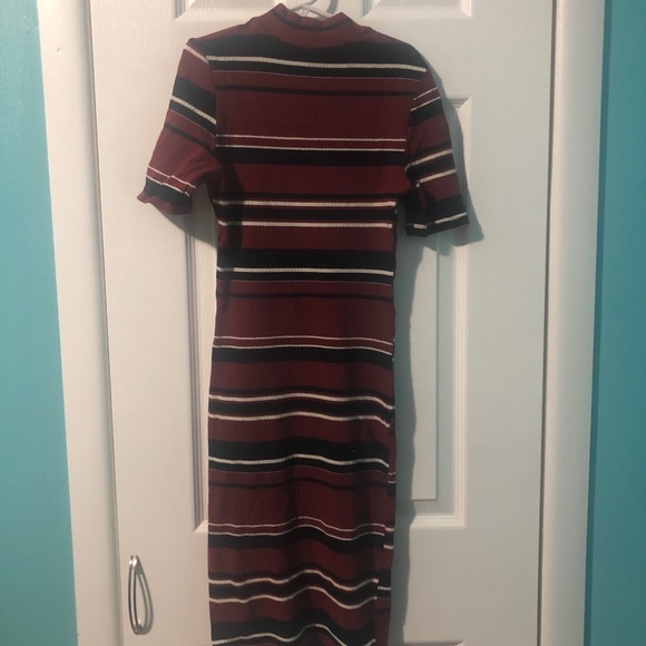 Maroon striped dress - Picture 2 of 4